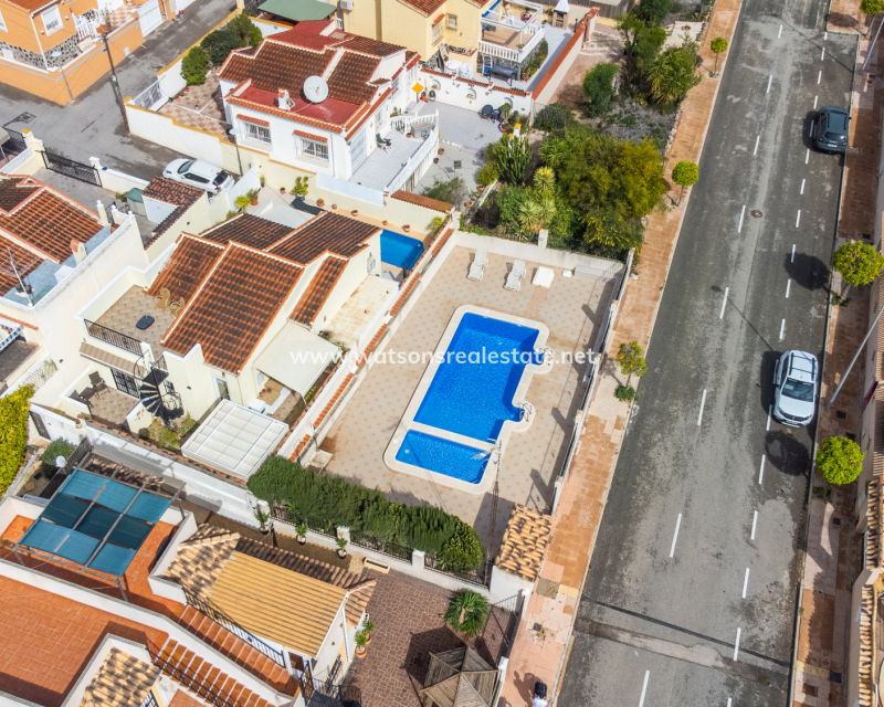 Resale - Semi-Detached - Urb. La Marina