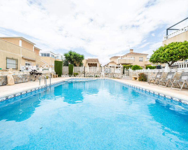 Resale - Semi-Detached - Urb. La Marina