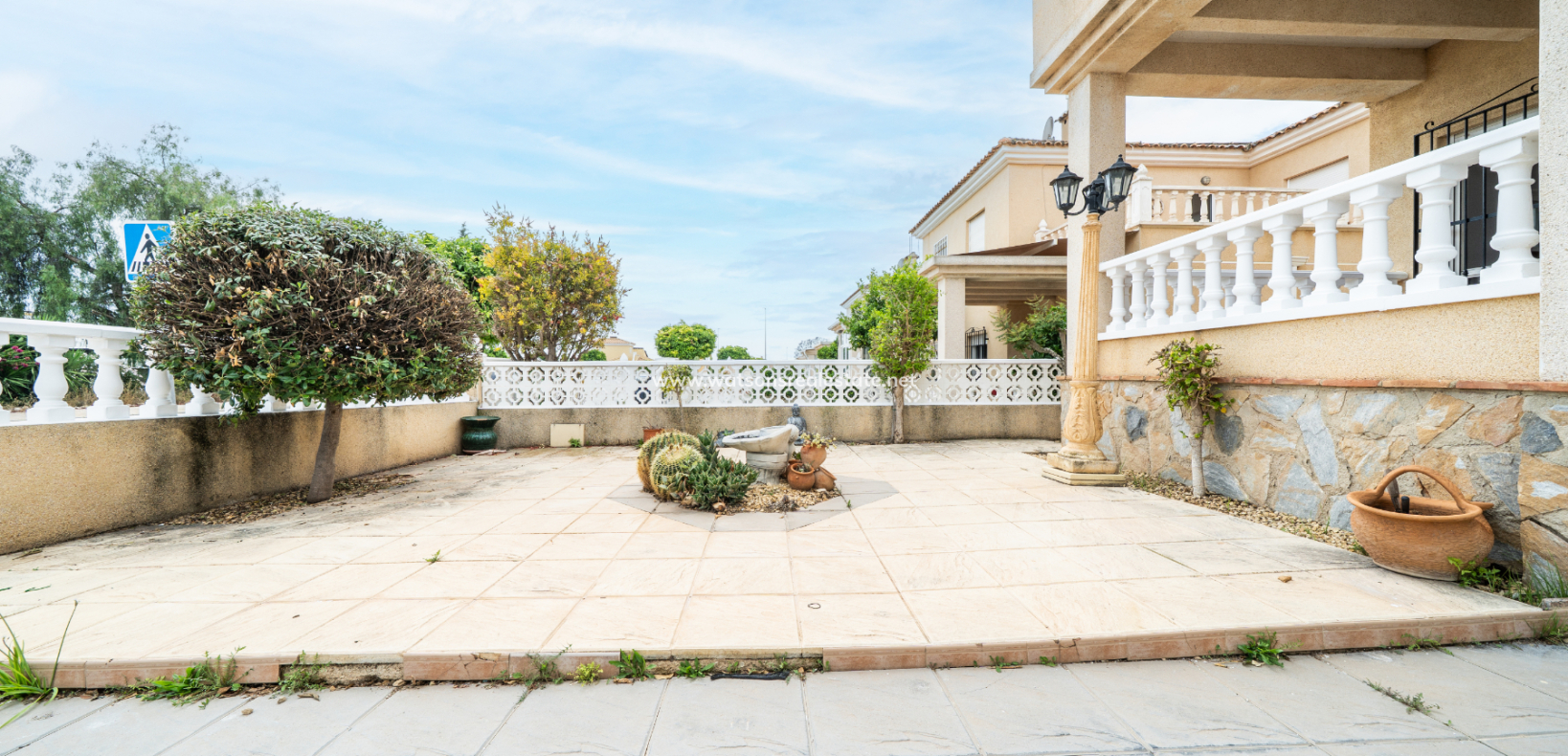 Resale - Semi-Detached - Urb. La Marina