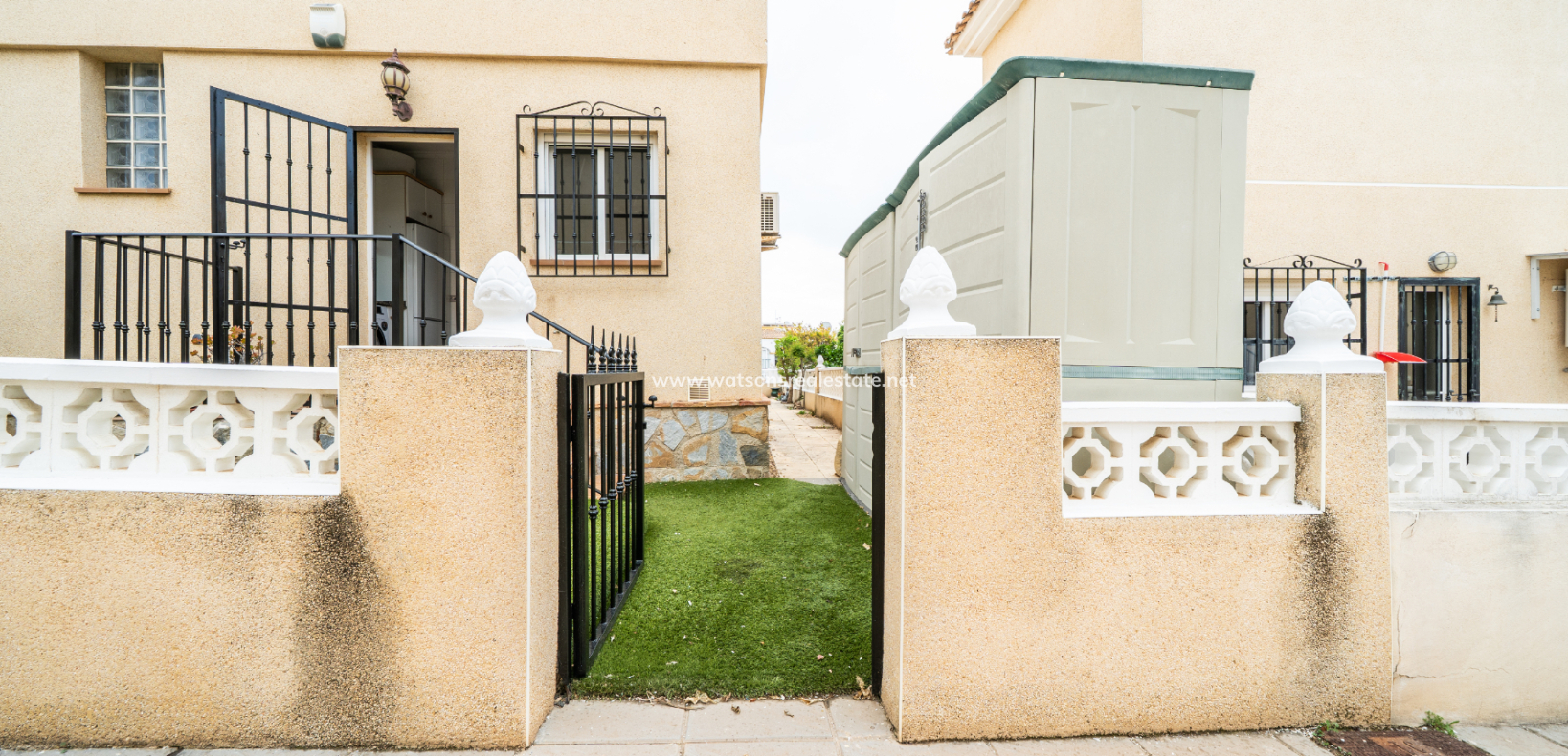 Resale - Semi-Detached - Urb. La Marina