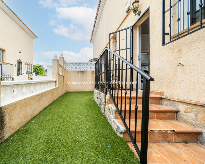 Resale - Semi-Detached - Urb. La Marina