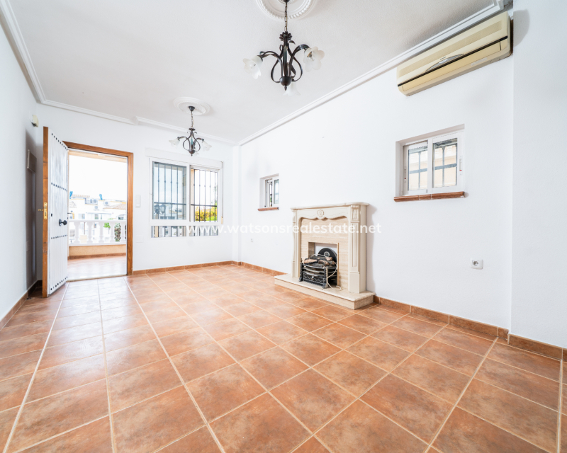 Resale - Semi-Detached - Urb. La Marina