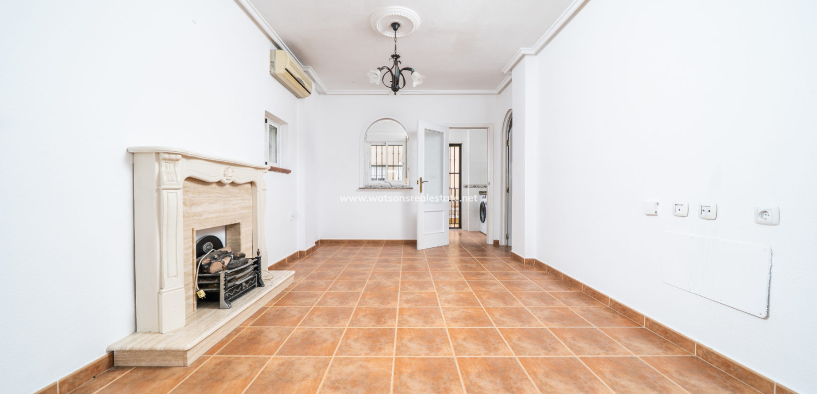 Resale - Semi-Detached - Urb. La Marina
