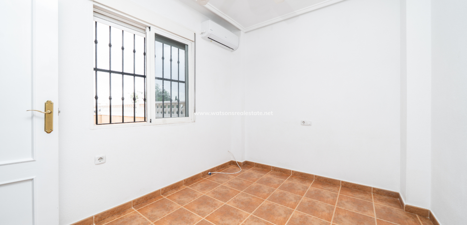 Resale - Semi-Detached - Urb. La Marina