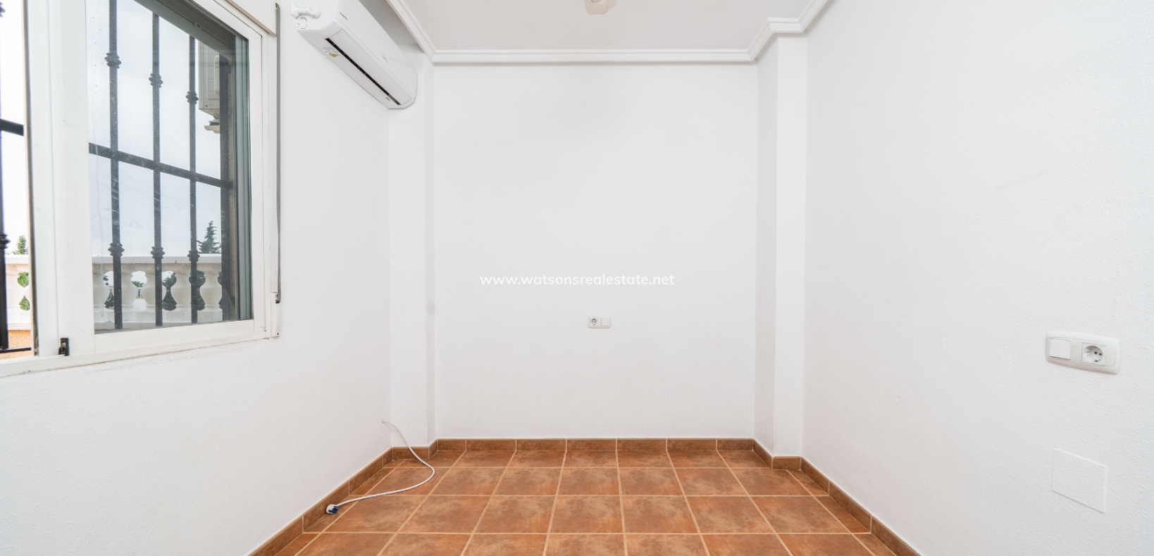 Resale - Semi-Detached - Urb. La Marina