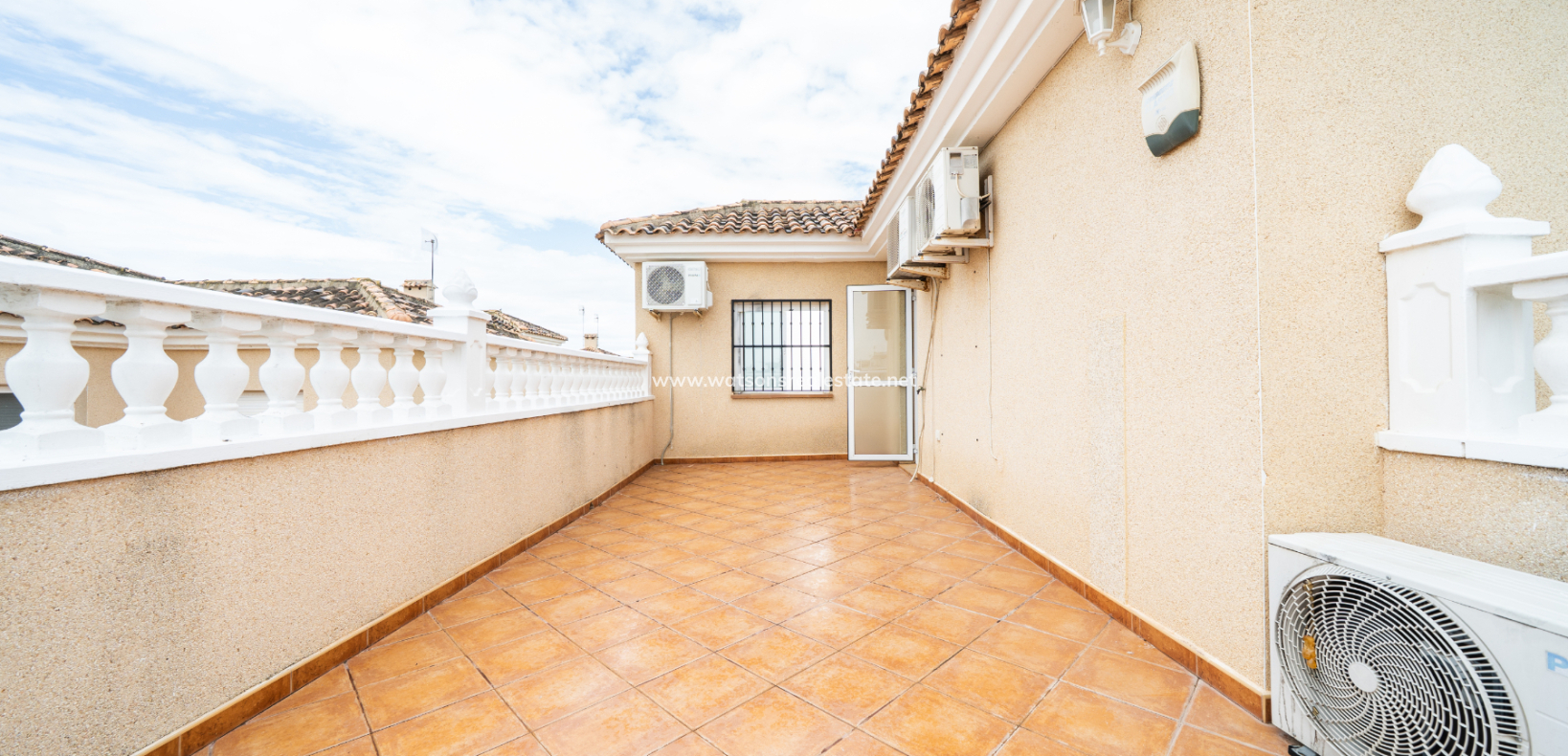Resale - Semi-Detached - Urb. La Marina