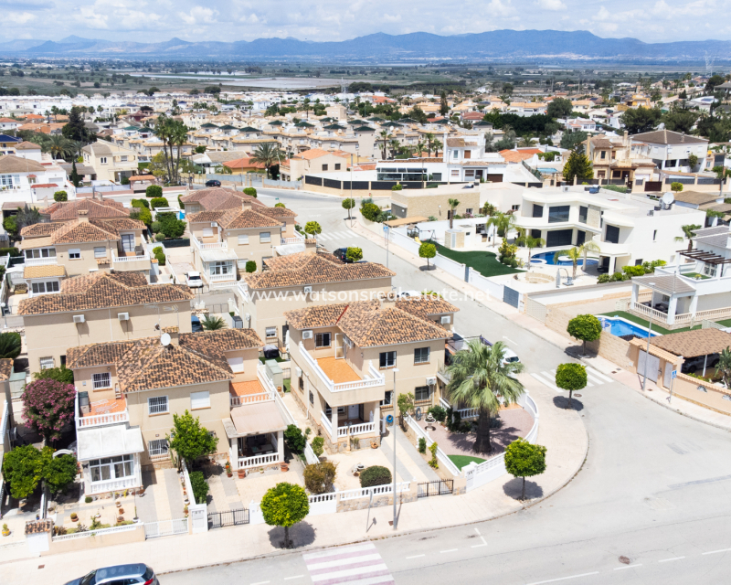 Resale - Semi-Detached - Urb. La Marina