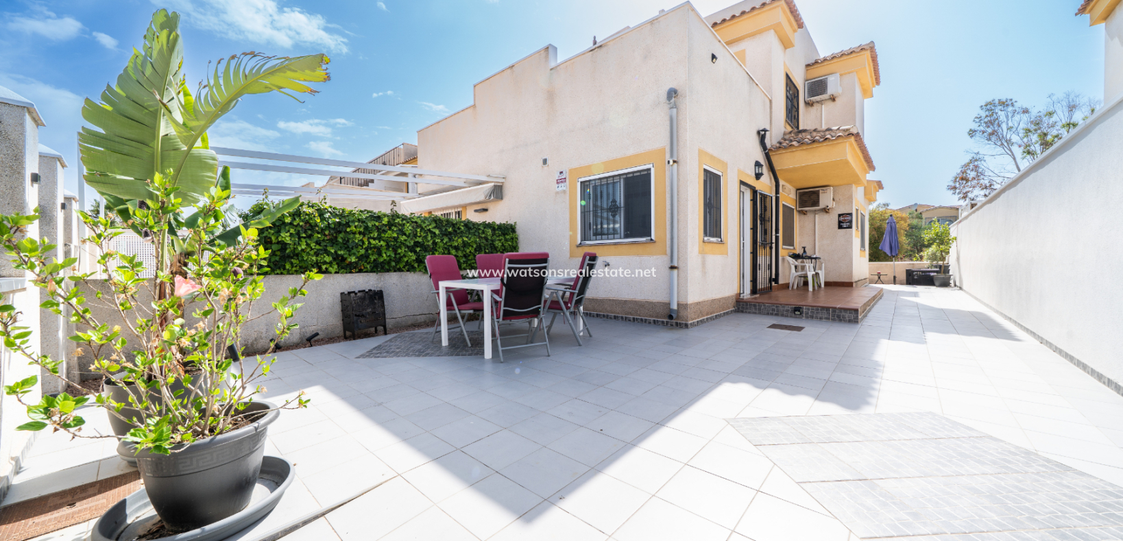 Resale - Semi-Detached - Urb. La Marina