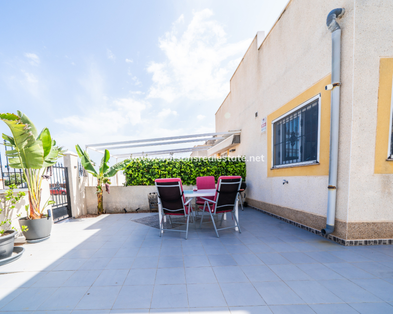 Resale - Semi-Detached - Urb. La Marina