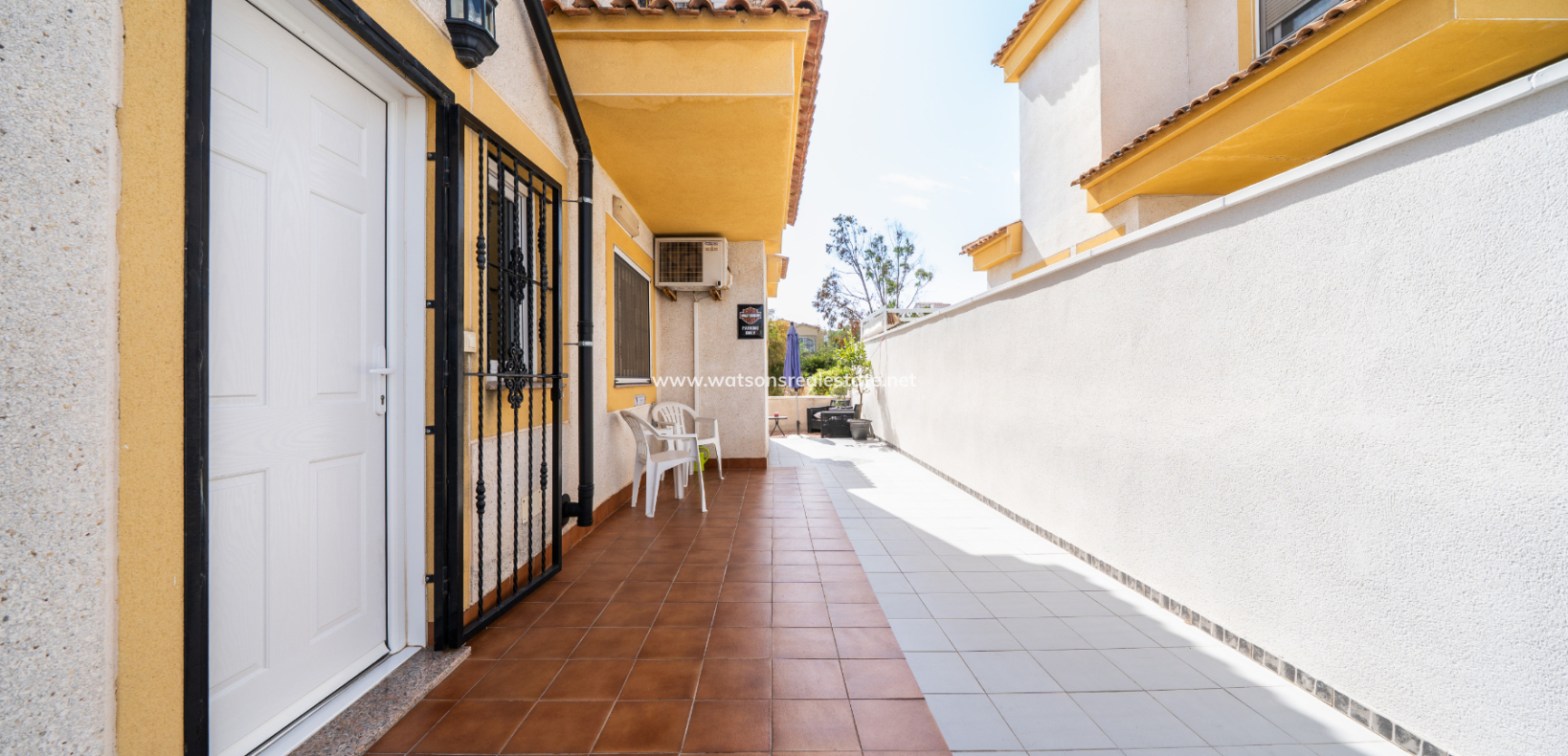 Resale - Semi-Detached - Urb. La Marina