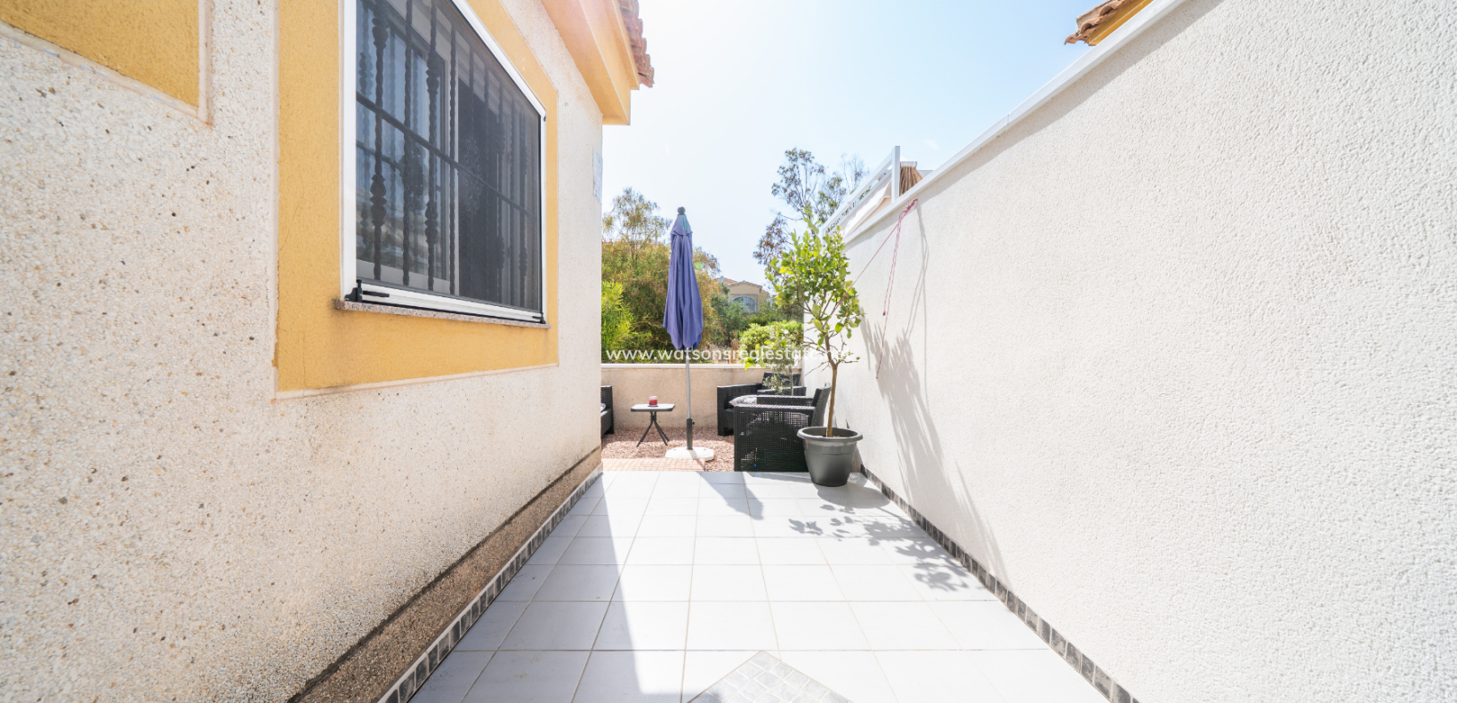 Resale - Semi-Detached - Urb. La Marina