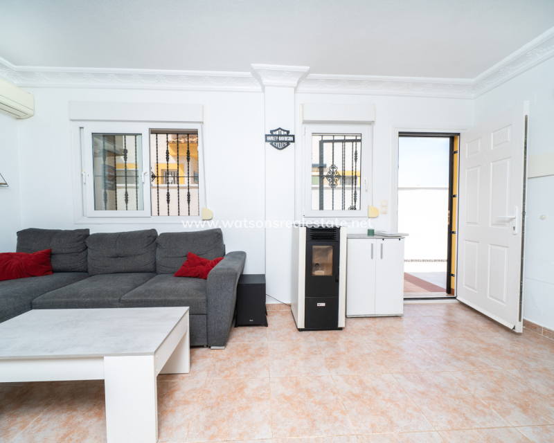 Resale - Semi-Detached - Urb. La Marina