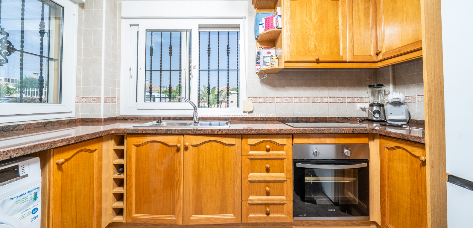 Resale - Semi-Detached - Urb. La Marina