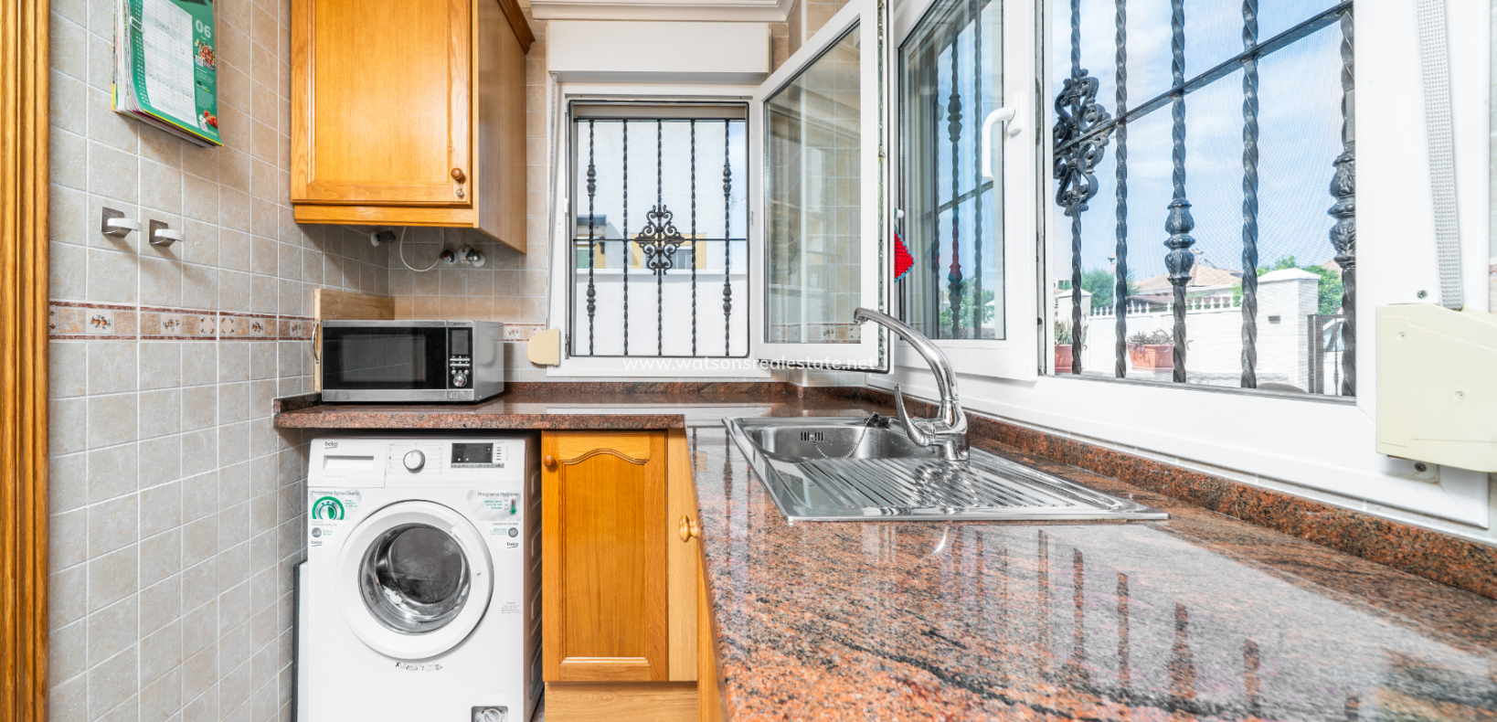 Resale - Semi-Detached - Urb. La Marina
