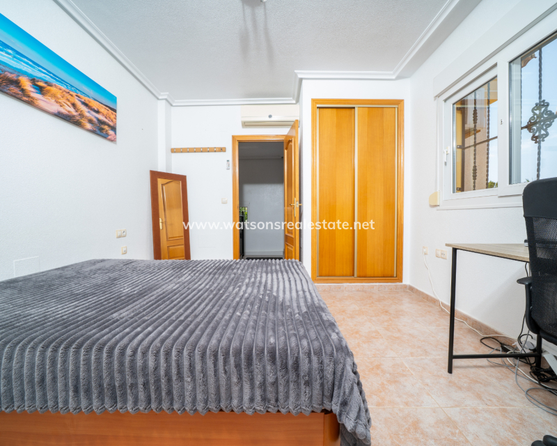 Resale - Semi-Detached - Urb. La Marina