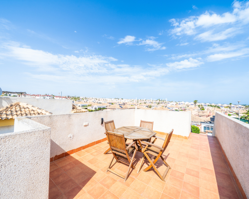 Resale - Semi-Detached - Urb. La Marina