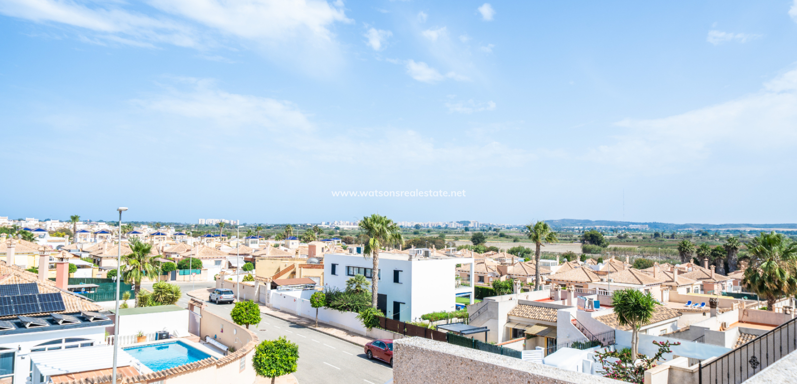 Resale - Semi-Detached - Urb. La Marina