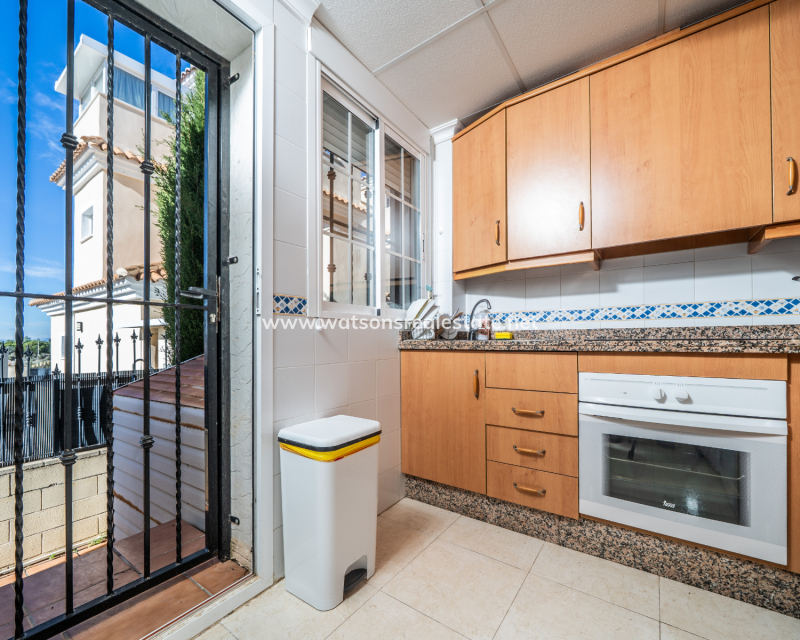 Resale - Semi-Detached - Urb. La Marina