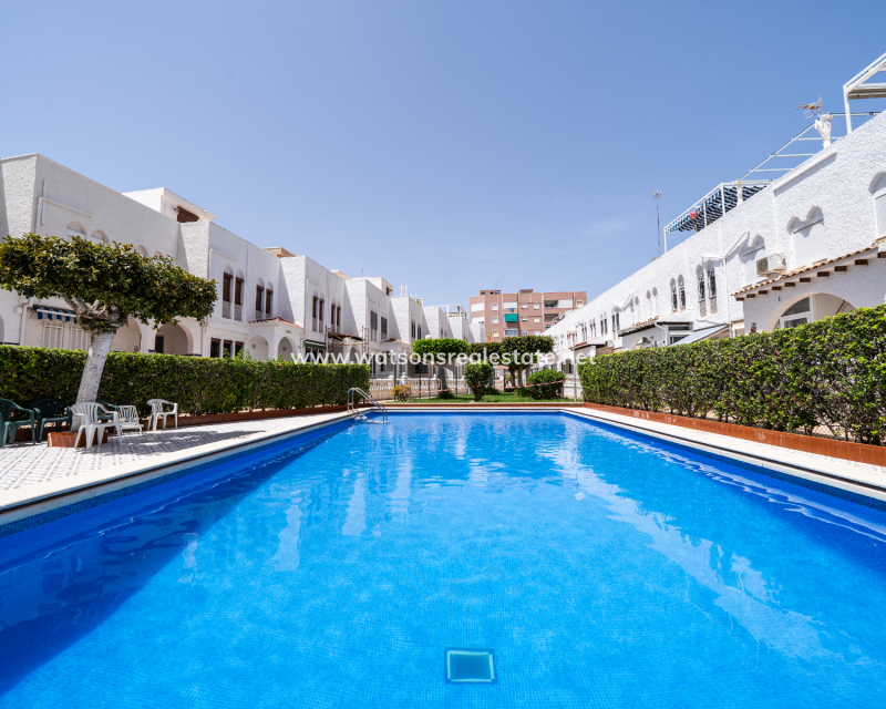 Resale - Terraced - La Mata