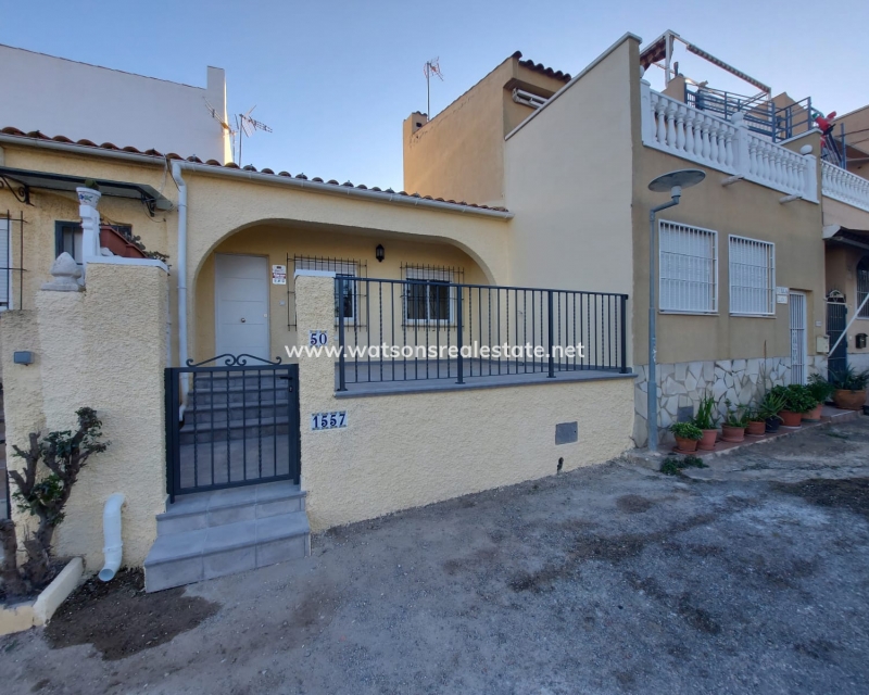 Resale - Terraced - Urb. La Marina