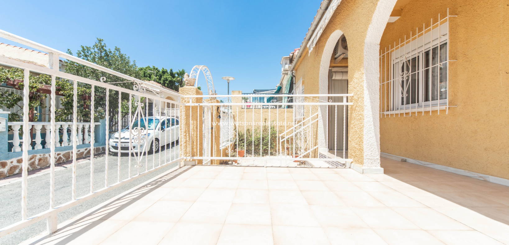 Resale - Terraced - Urb. La Marina