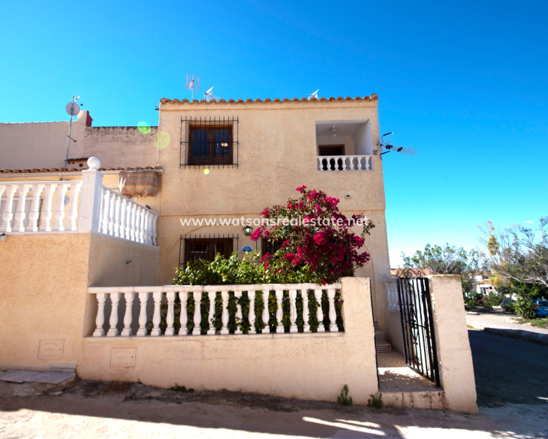 Resale - Terraced - Urb. La Marina