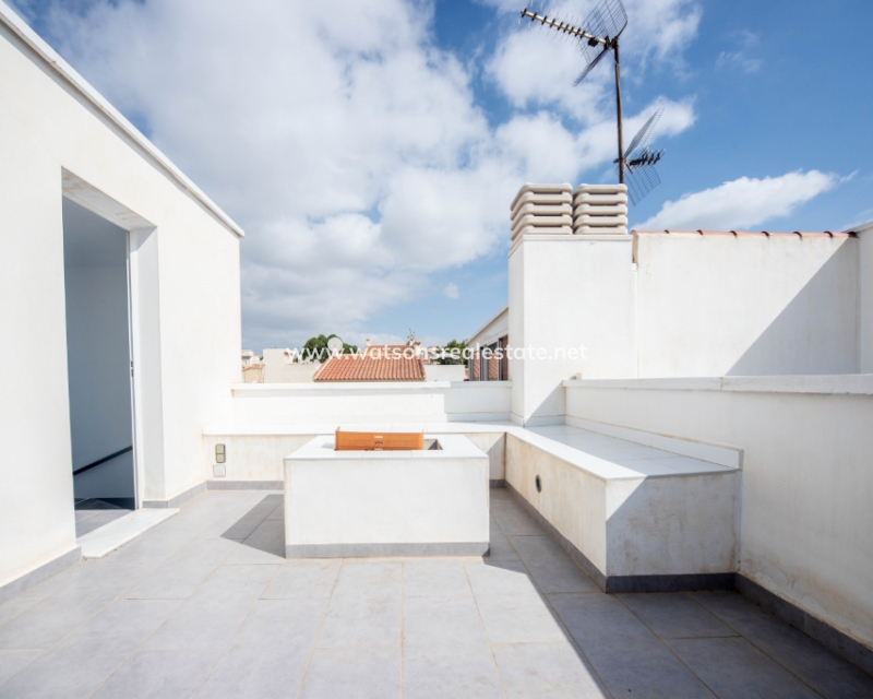 Resale - Terraced - Urb. La Marina