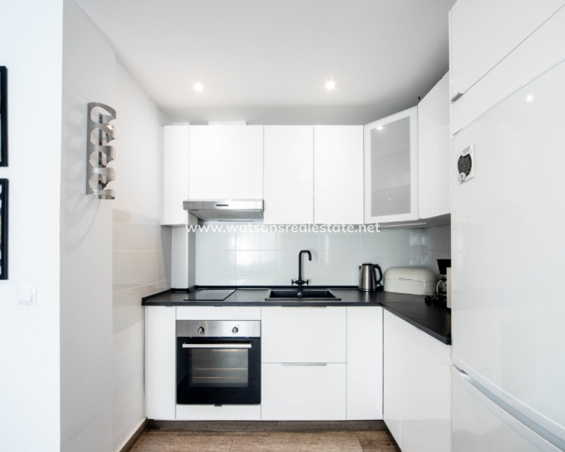 Resale - Terraced - Urb. La Marina