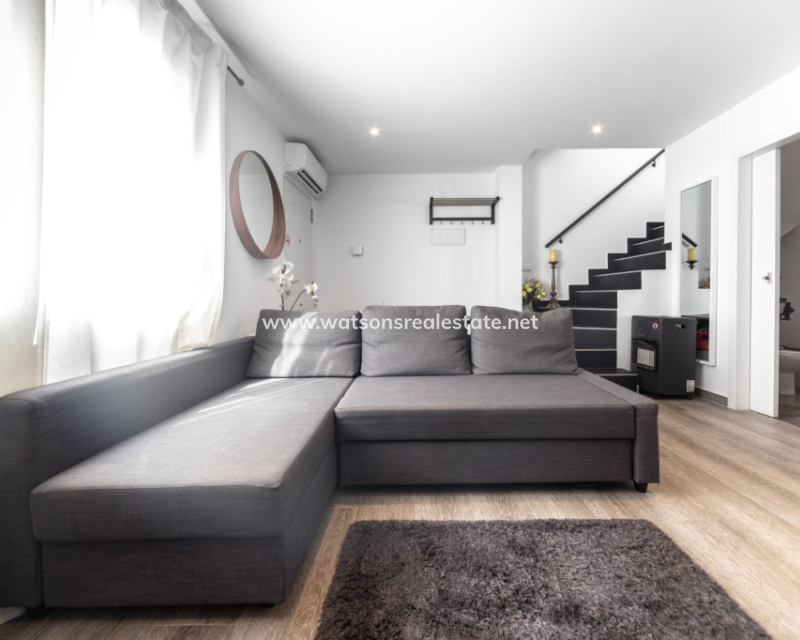 Resale - Terraced - Urb. La Marina