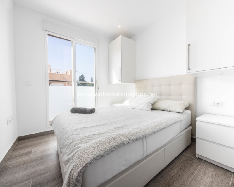 Resale - Terraced - Urb. La Marina