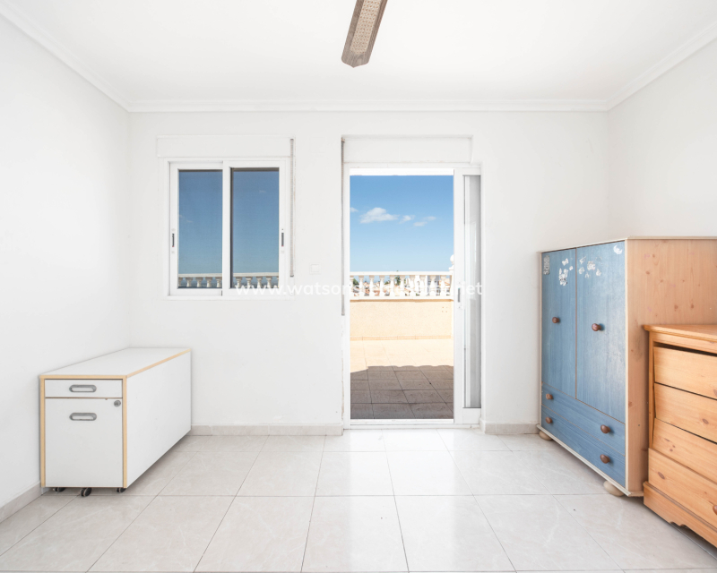Resale - Terraced - Urb. La Marina
