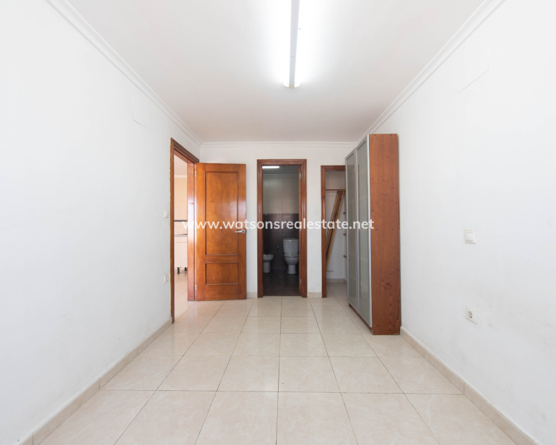 Resale - Terraced - Urb. La Marina