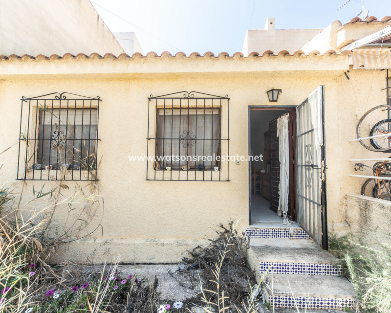 Resale - Terraced - Urb. La Marina