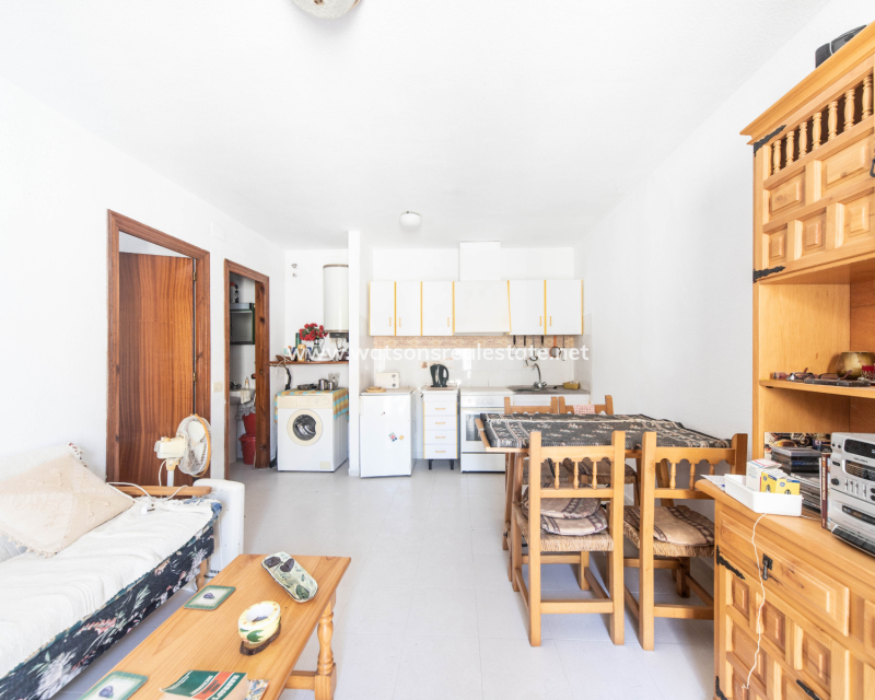 Resale - Terraced - Urb. La Marina