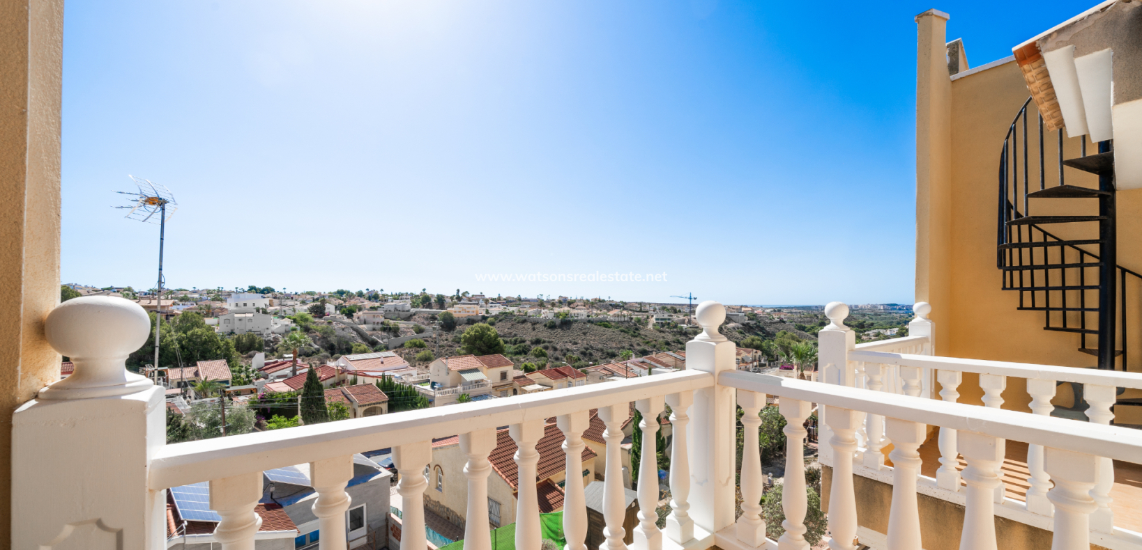 Resale - Terraced - Urb. La Marina