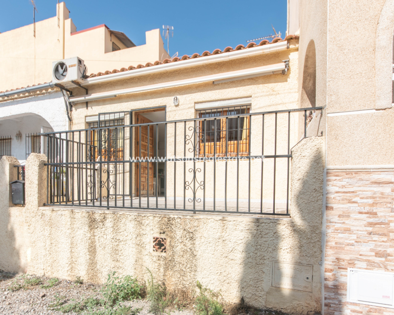 Resale - Terraced - Urb. La Marina