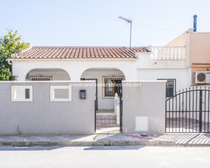 Resale - Terraced - Urb. La Marina