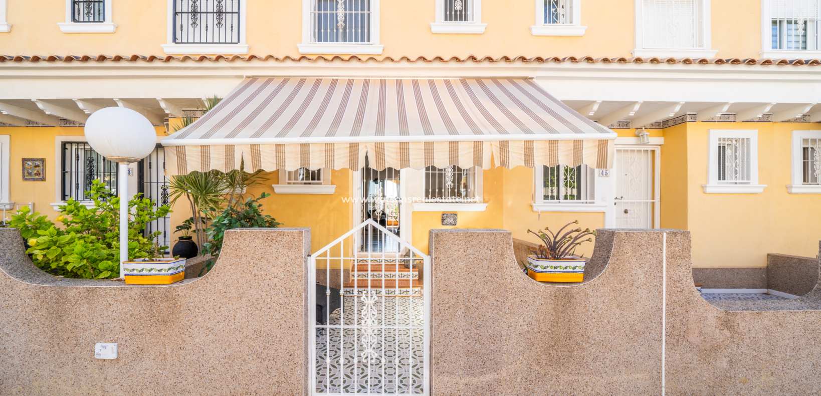 Resale - Terraced - Urb. La Marina