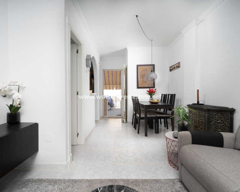 Resale - Terraced - Urb. La Marina