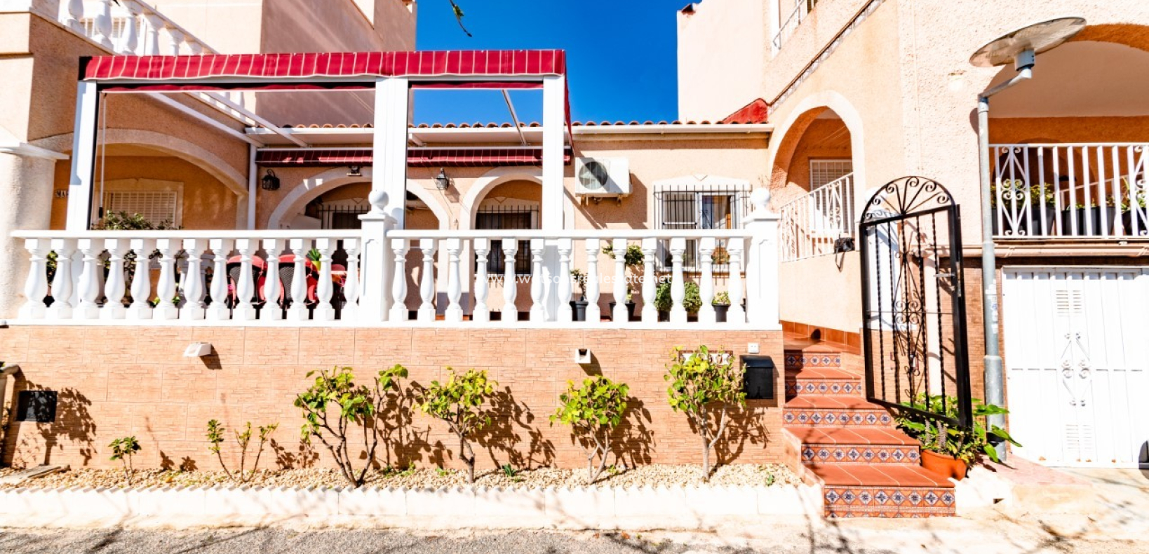 Resale - Terraced - Urb. La Marina