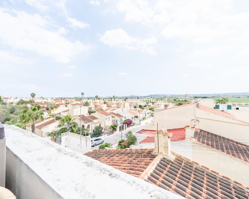 Resale - Terraced - Urb. La Marina