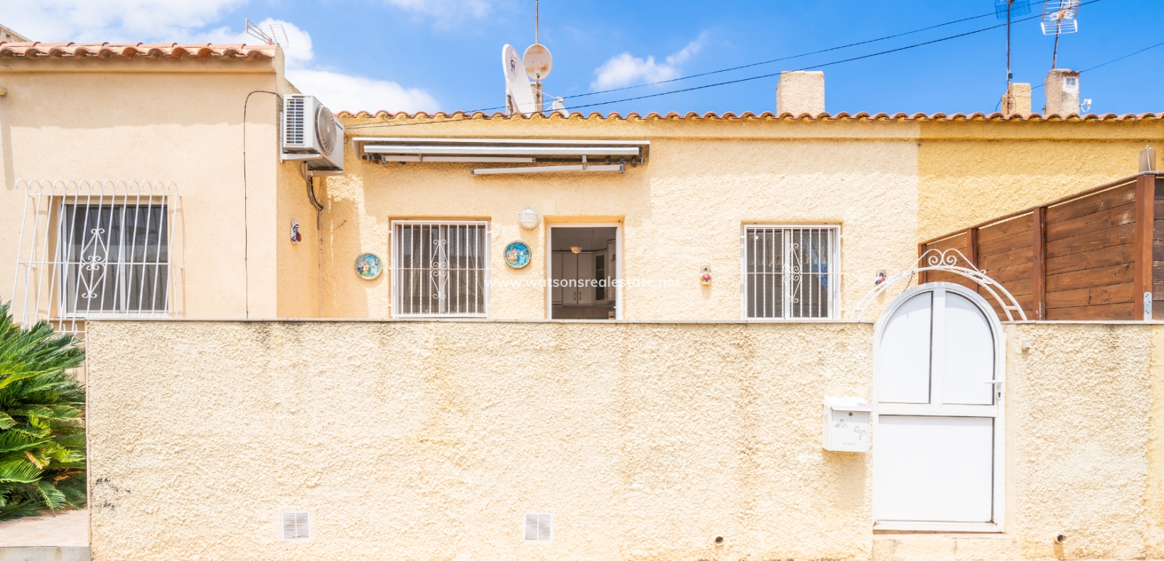 Resale - Terraced - Urb. La Marina