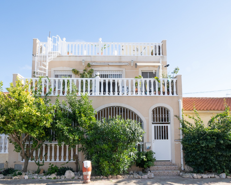Resale - Terraced - Urb. La Marina