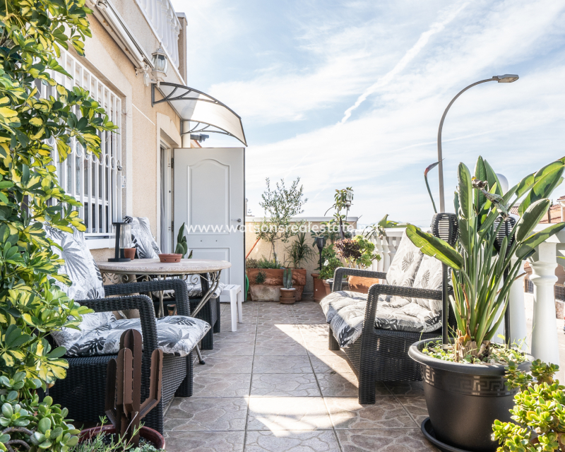 Resale - Terraced - Urb. La Marina