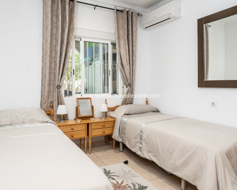 Resale - Terraced - Urb. La Marina