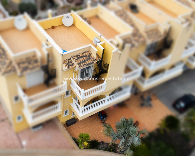 Resale - Terraced - Urb. La Marina