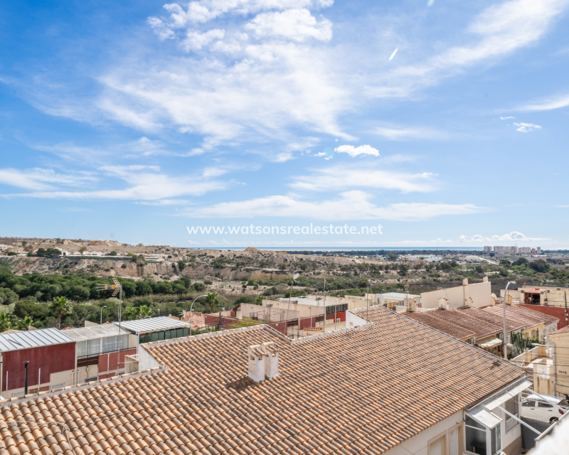 Resale - Terraced - Urb. La Marina