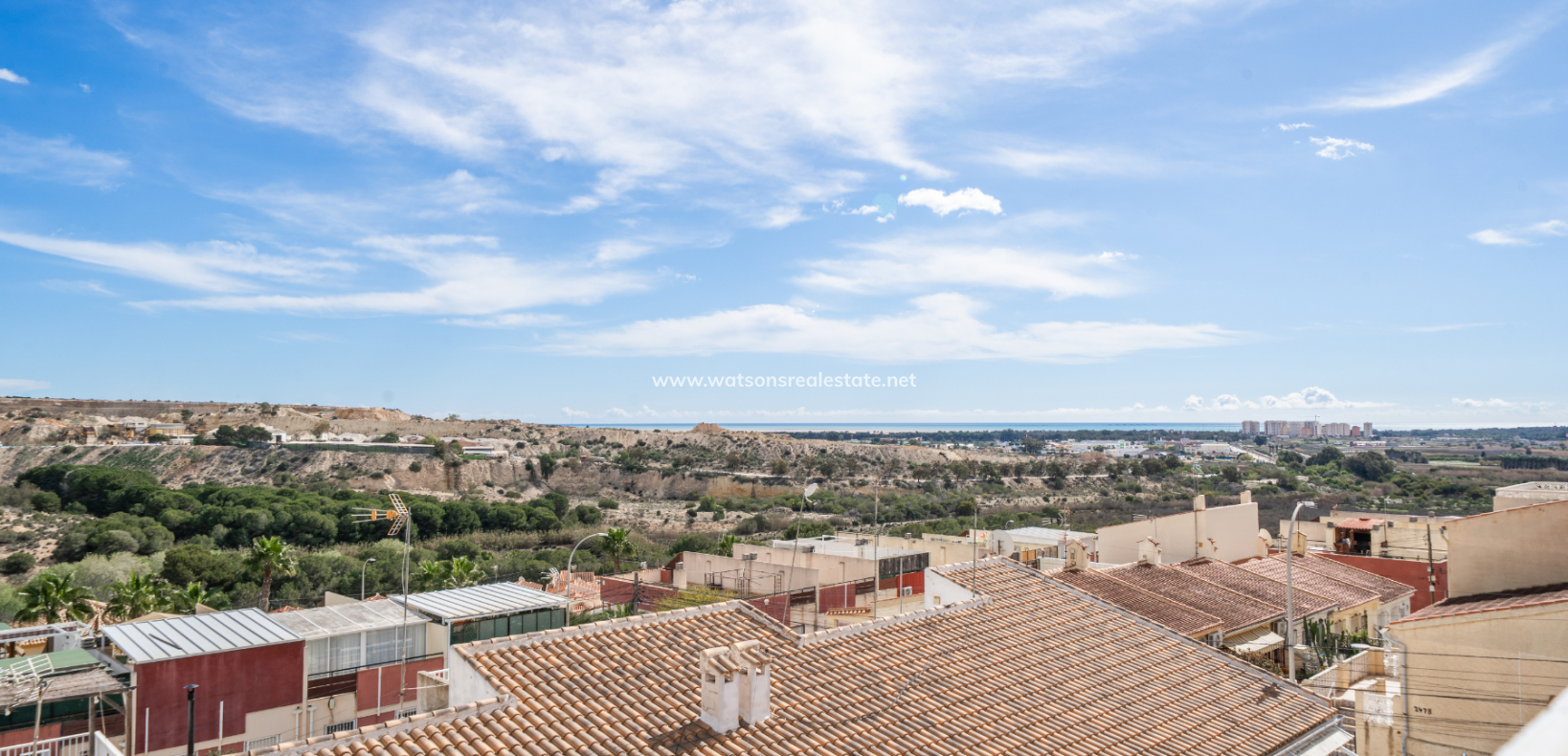 Resale - Terraced - Urb. La Marina