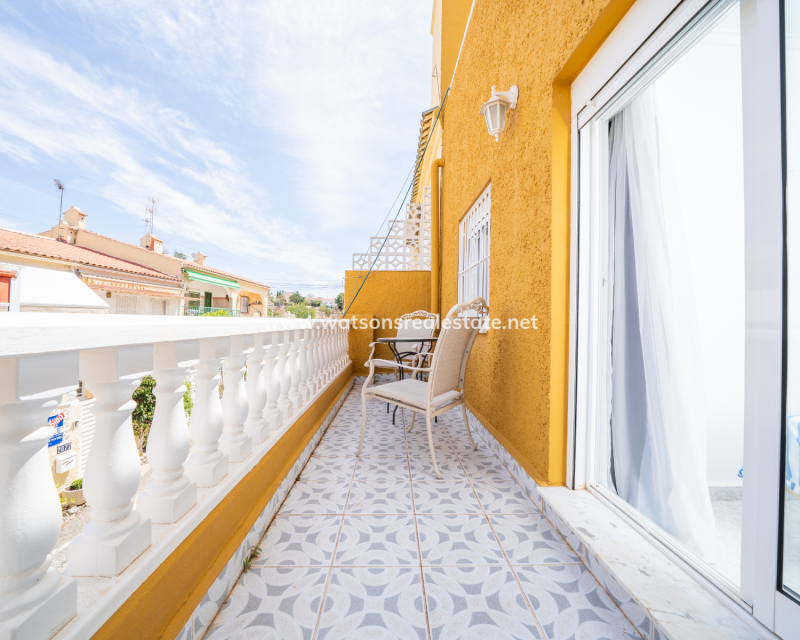 Resale - Terraced - Urb. La Marina