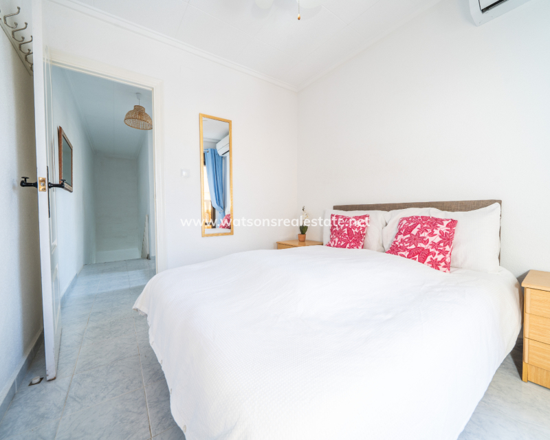 Resale - Terraced - Urb. La Marina